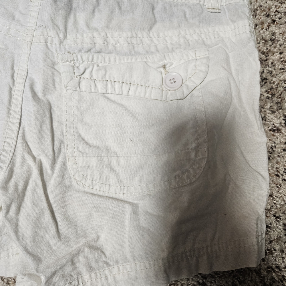 UNIONBAY Women's White Cargo Shorts - Picture 7 of 8